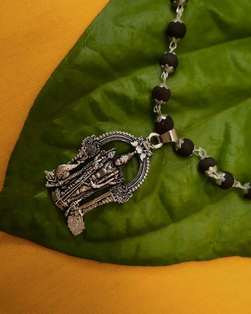 Karungali Mala with Murugan Locket – Spiritual Wooden Mala